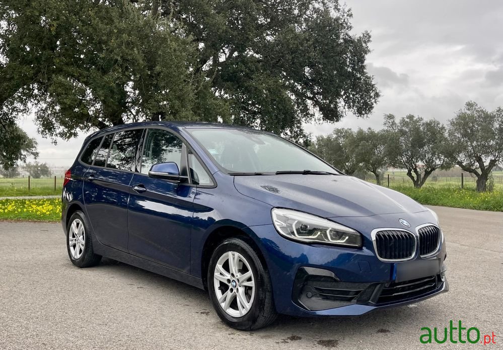 2020' BMW Série 2 I 7L Advantage photo #3