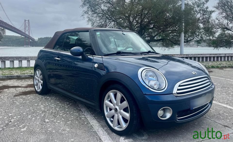 2010' MINI Cooper photo #1