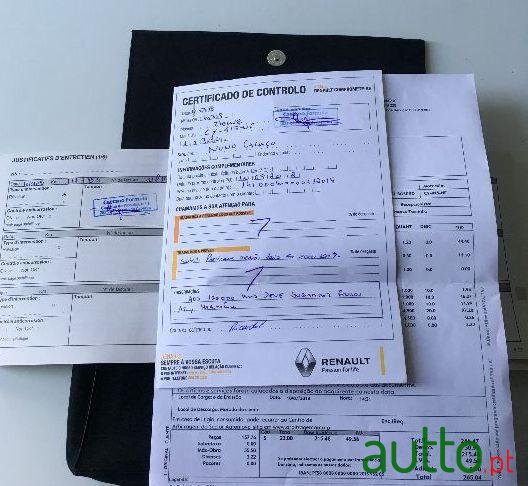 2013' Renault Megane photo #2