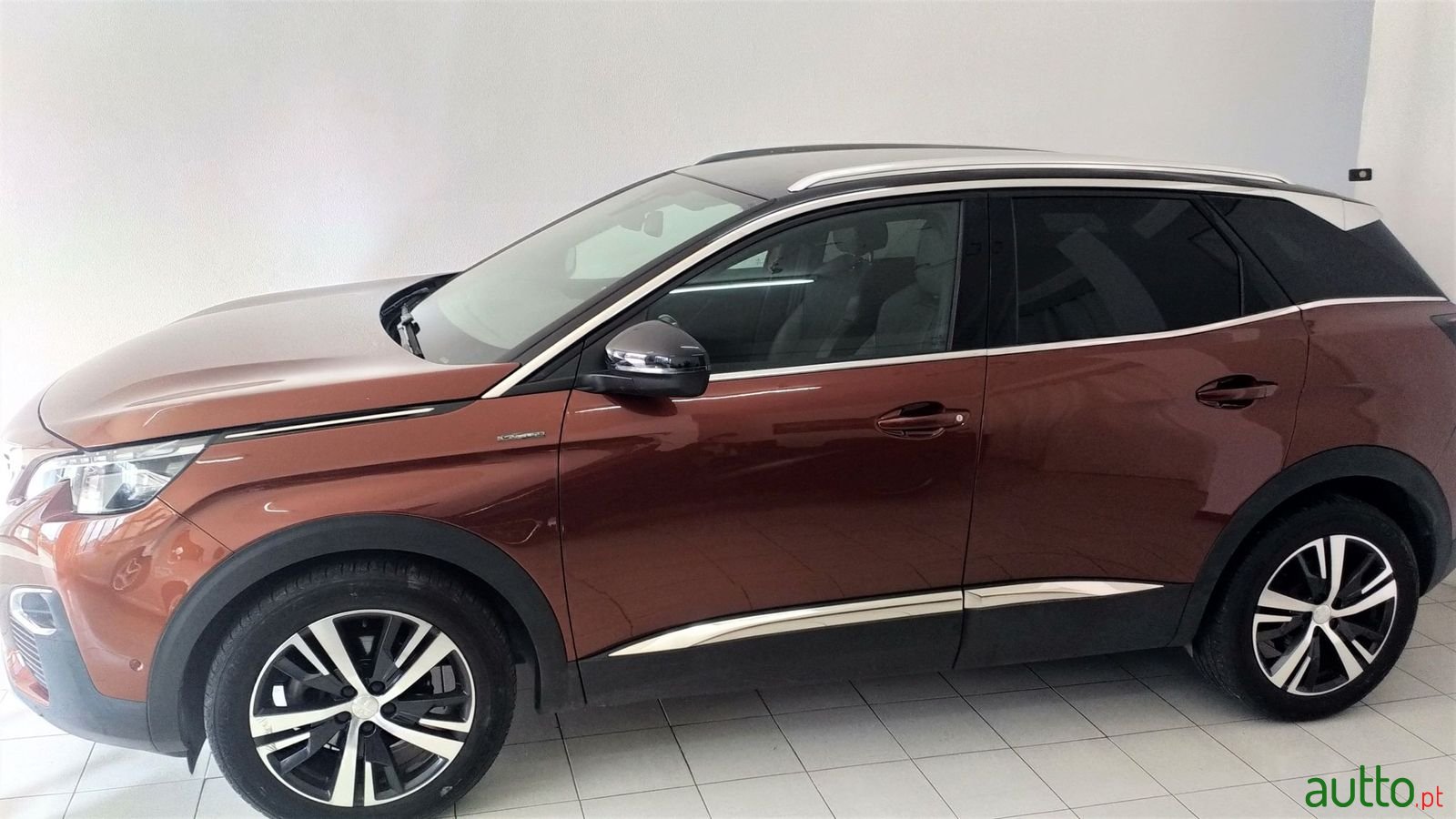 2018' Peugeot 3008 photo #2