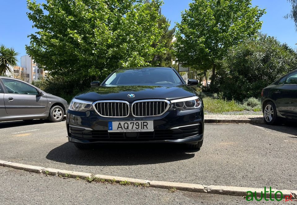 2017' BMW 520 photo #1