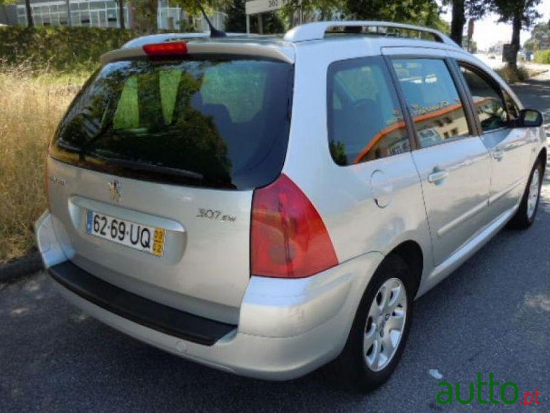 2003' Peugeot 307 Sw photo #1