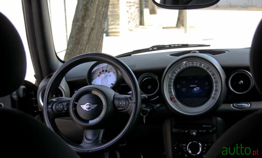 2011' MINI One photo #6