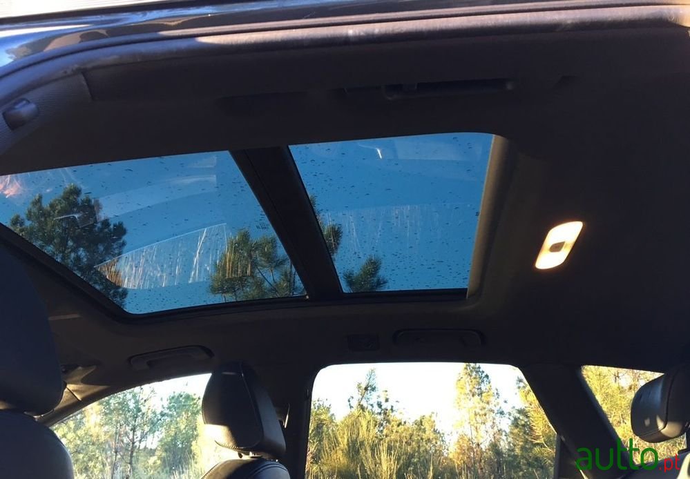 2012' Audi A4 Avant photo #1