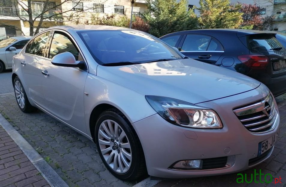 2010' Opel Insignia photo #5