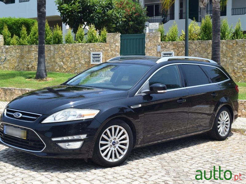 2011' Ford Mondeo Sw photo #3