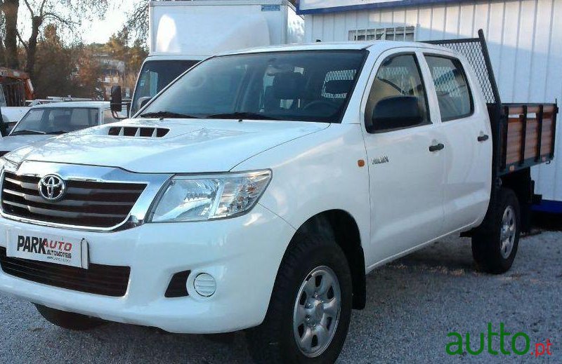 2011' Toyota Hilux 4X4 4 Lug 144Cv photo #1