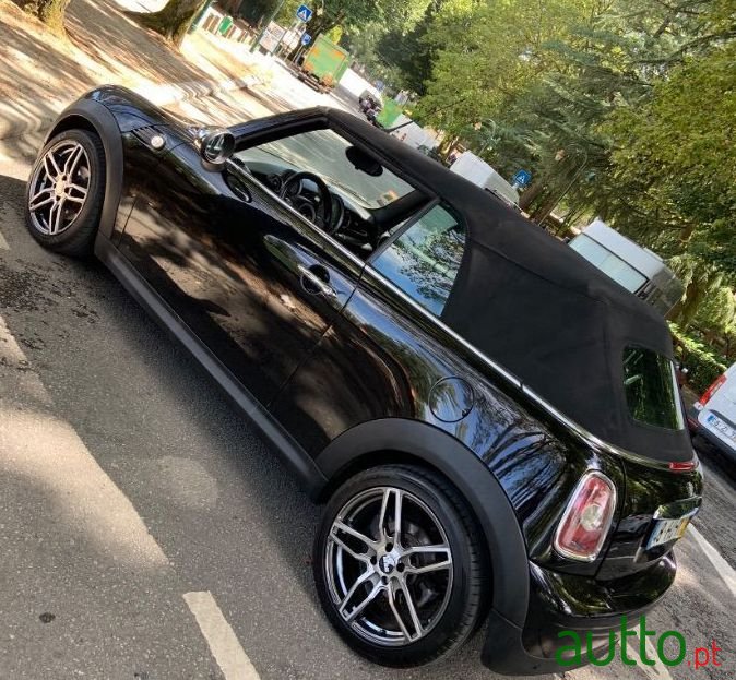 2009' MINI Cabrio photo #1