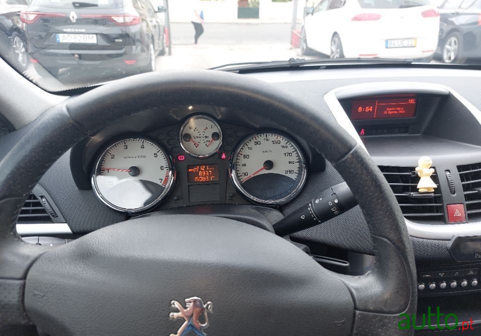 2011' Peugeot 207 Sport photo #4