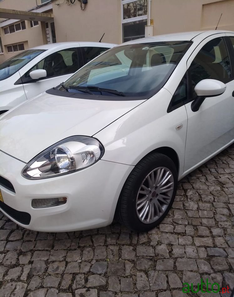 2013' Fiat Punto photo #6