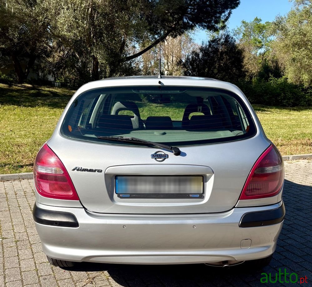 2001' Nissan Almera 1.5 Luxury photo #2