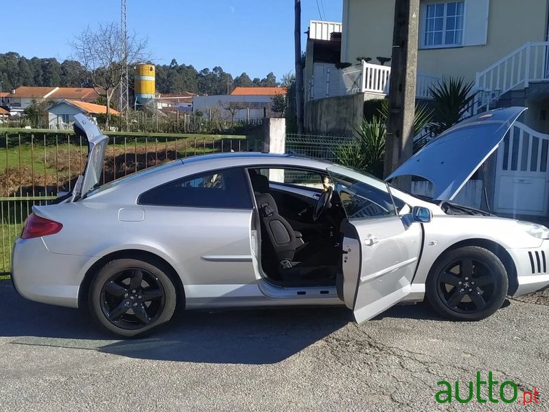 2008' Peugeot 407 Coupé photo #3