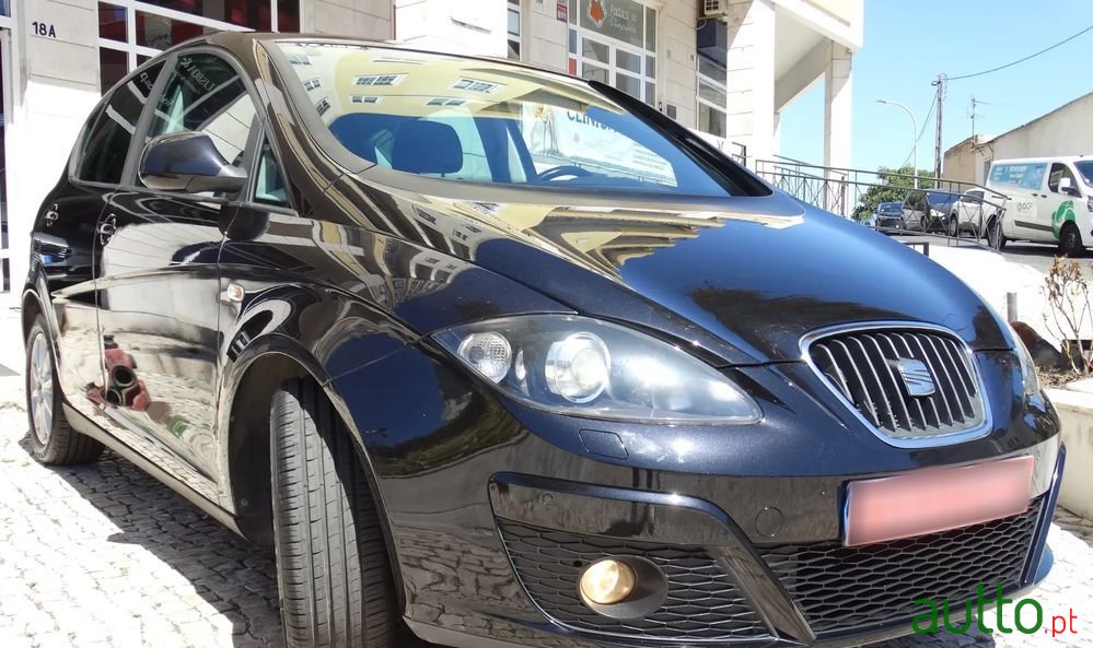 2010' SEAT Altea photo #2