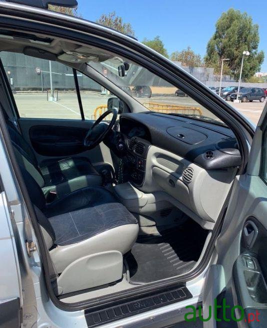 2001' Renault Scenic Rx4 photo #3