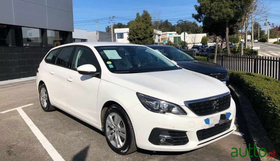 2017' Peugeot 308 Sw photo #2