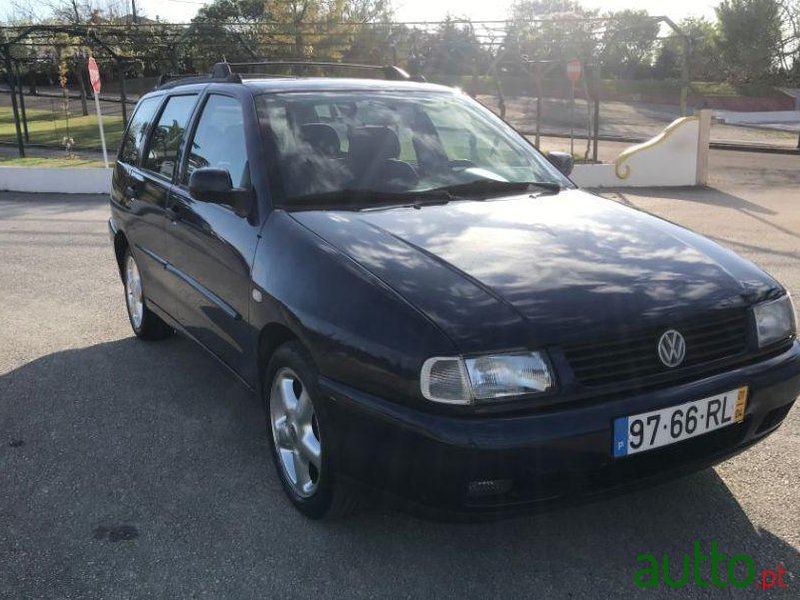 2001' Volkswagen Polo Variant photo #1