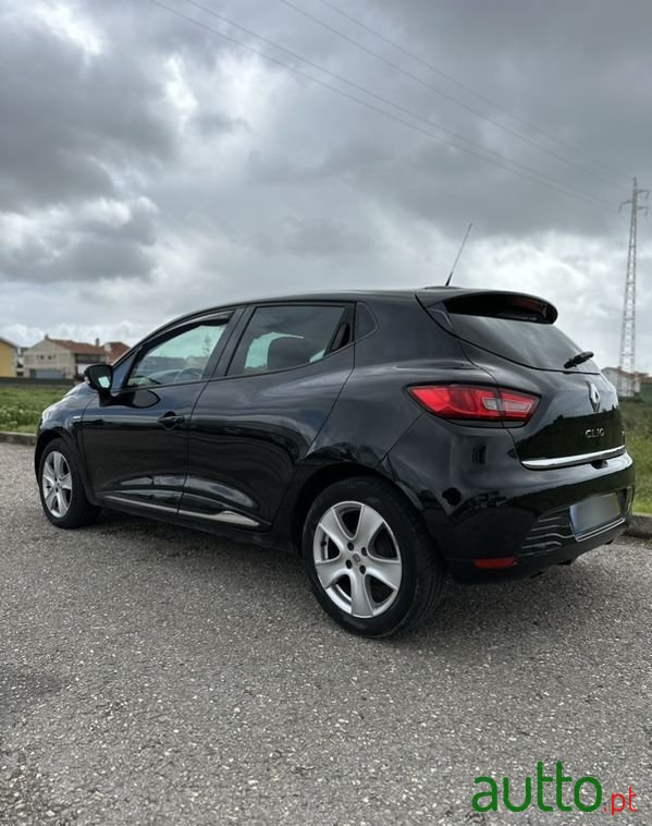 2016' Renault Clio photo #1