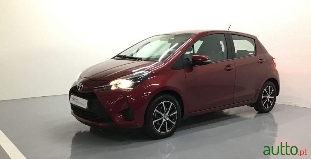 2020' Toyota Yaris photo #1