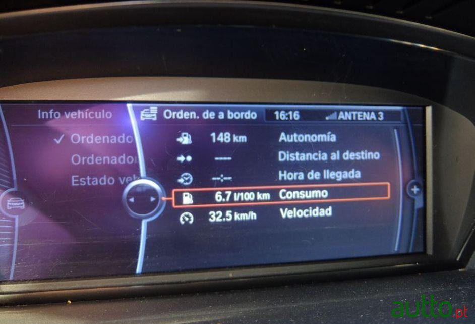 2008' BMW 325 D photo #3