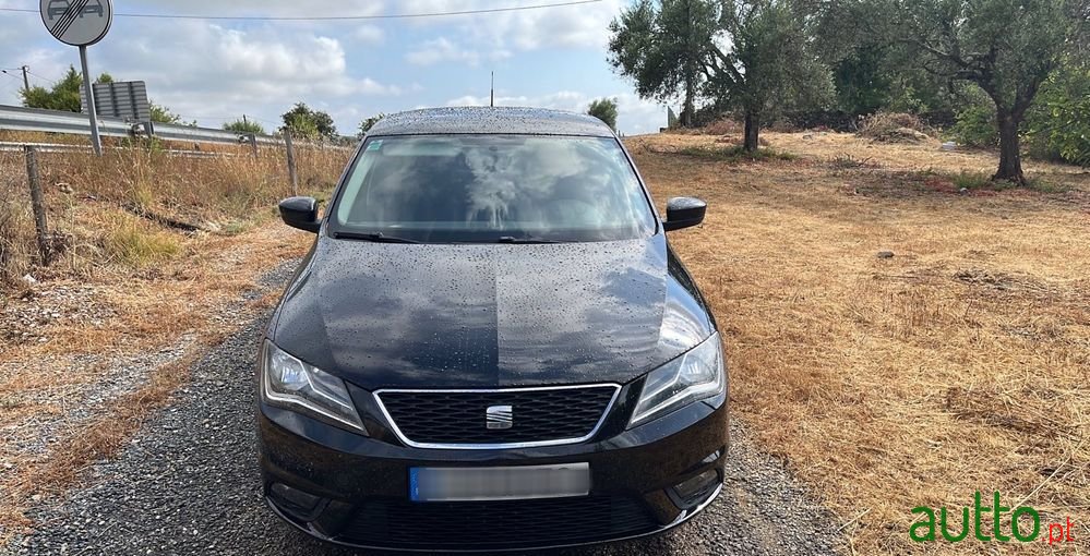 2012' SEAT Toledo photo #2