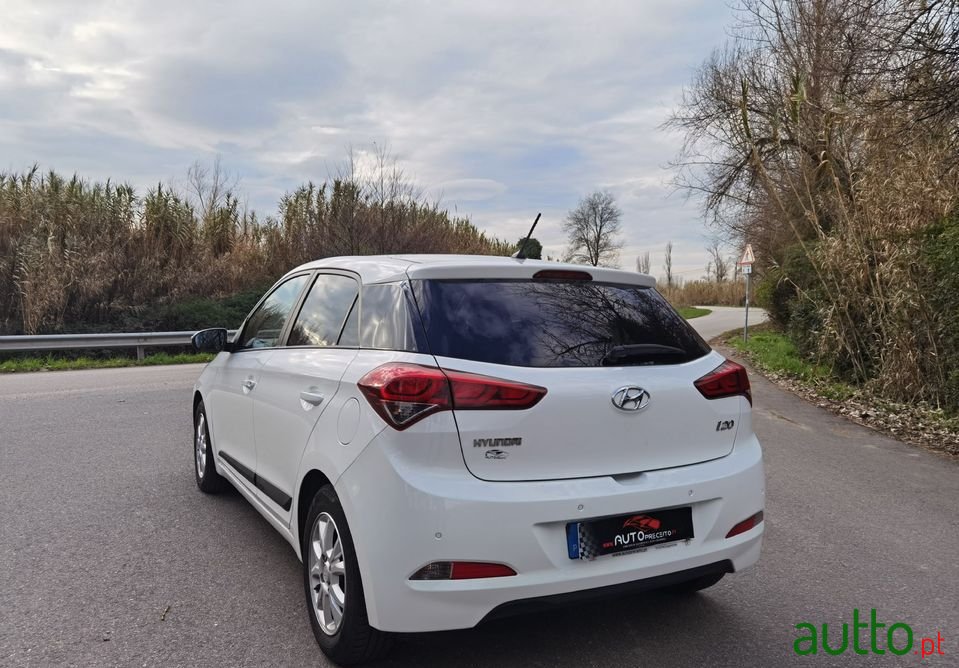 2016' Hyundai i20 photo #3