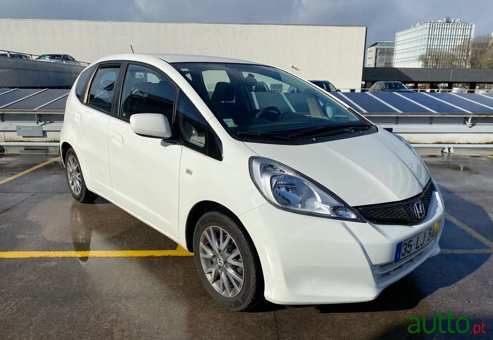 2011' Honda Jazz photo #1