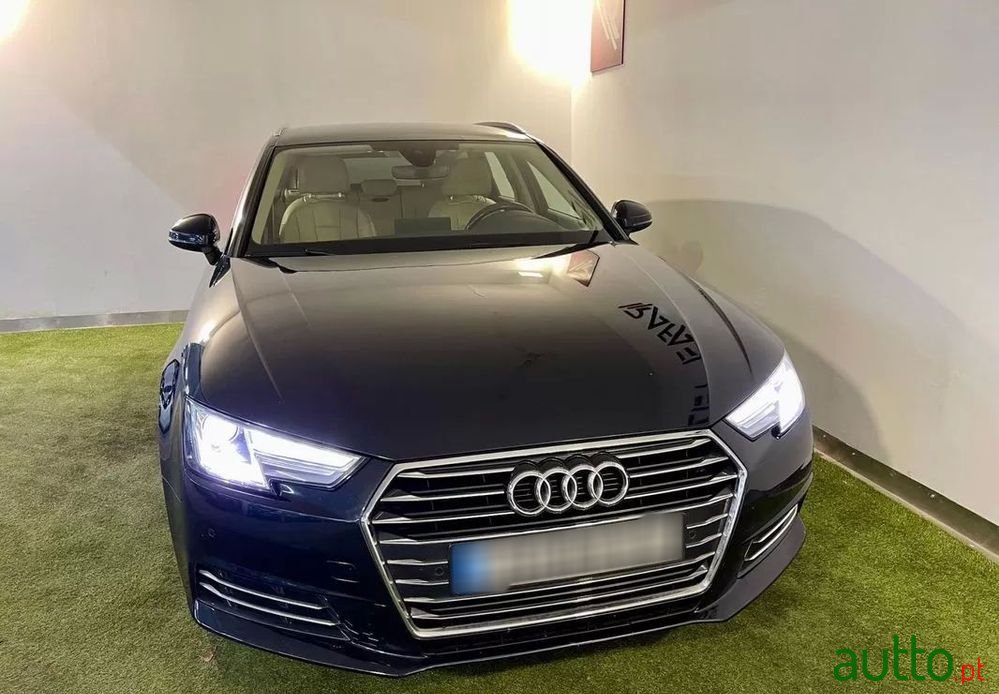 2017' Audi A4 Avant photo #3