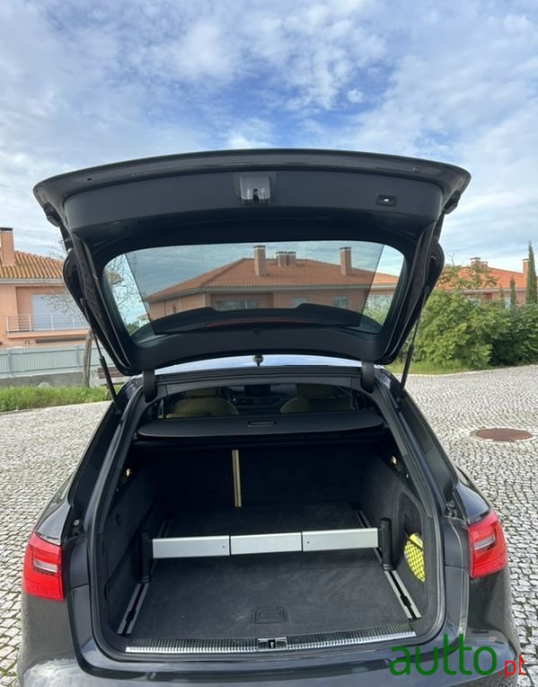 2012' Audi A6 Avant photo #5