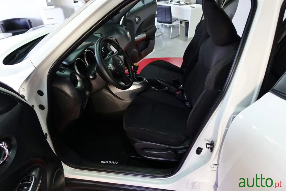 2012' Nissan Juke photo #6