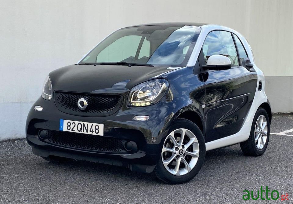 2015' Smart Fortwo photo #1