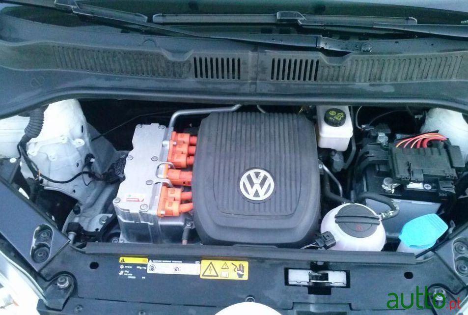 2013' Volkswagen E-Up photo #1