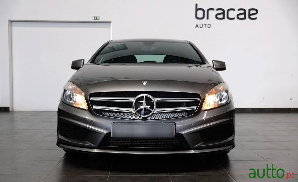 2014' Mercedes-Benz Classe A photo #3