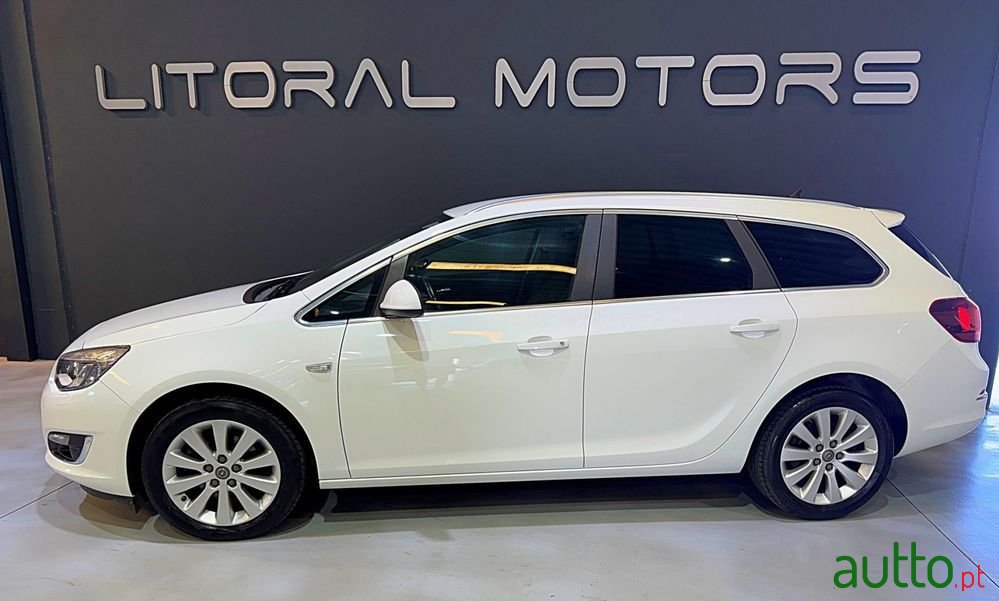 2015' Opel Astra Sports Tourer photo #5