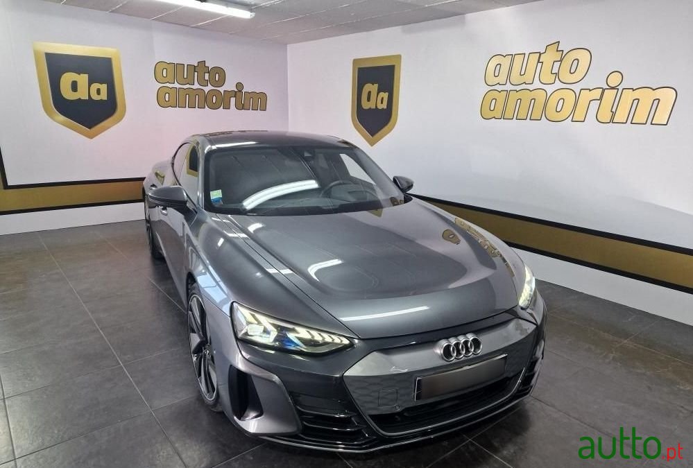 2021' Audi e-tron GT Quattro photo #4