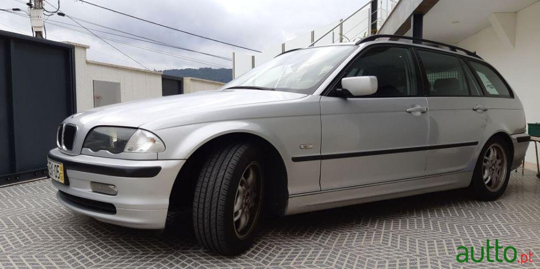 2000' BMW 320 Sport Touring photo #3