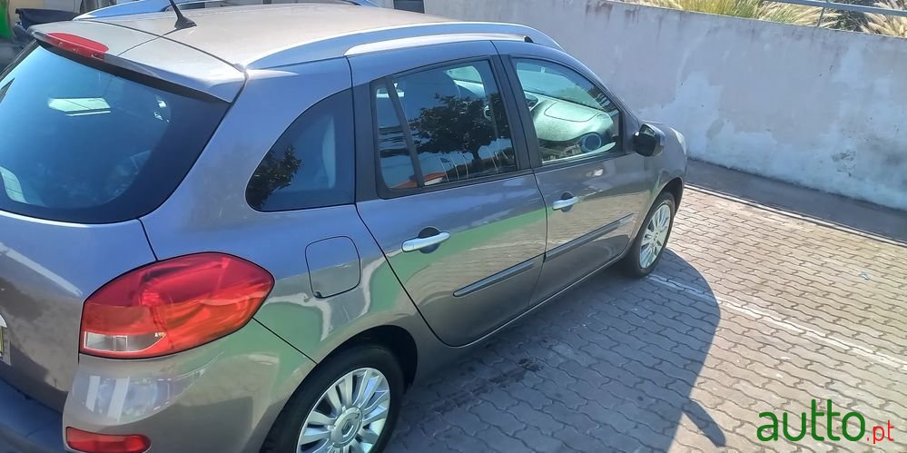 2012' Renault Clio Break photo #5