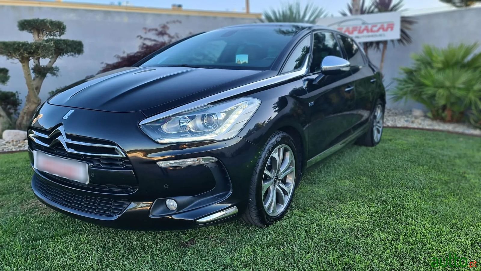 2013' Citroen DS5 photo #5