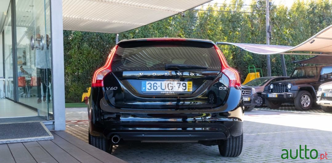 2018' Volvo V60 photo #3