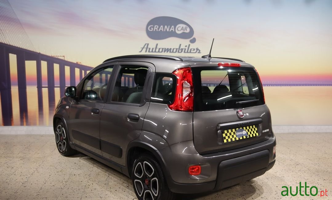 2021' Fiat Panda photo #2