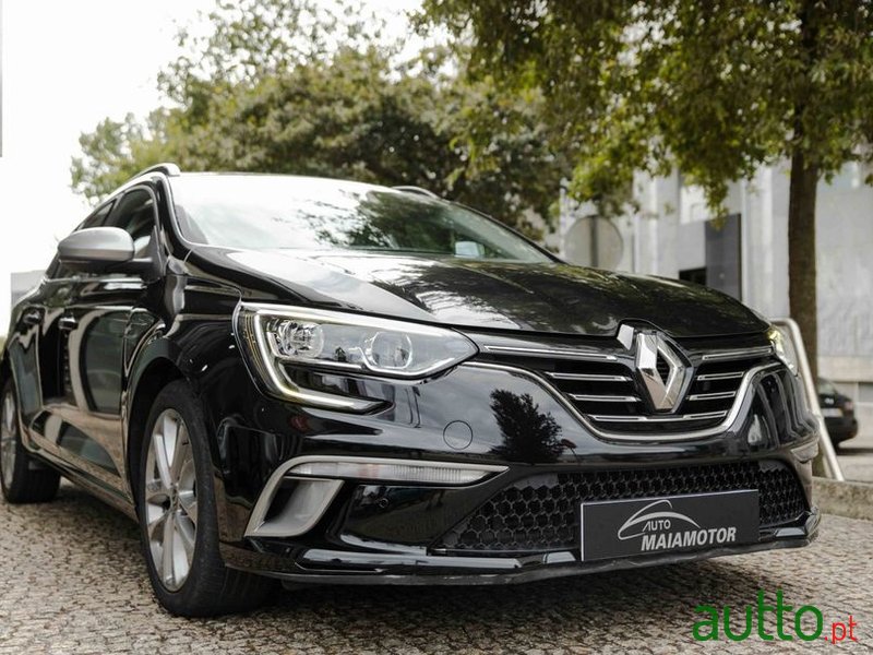 2020' Renault Megane Sport Tourer photo #6