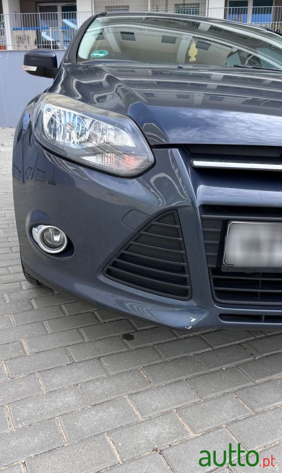 2011' Ford Focus 1.6I Titanium photo #4