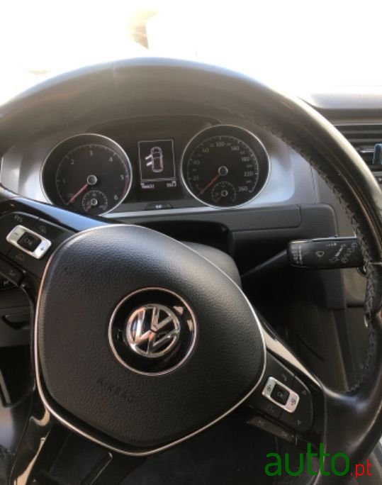 2014' Volkswagen Golf photo #6