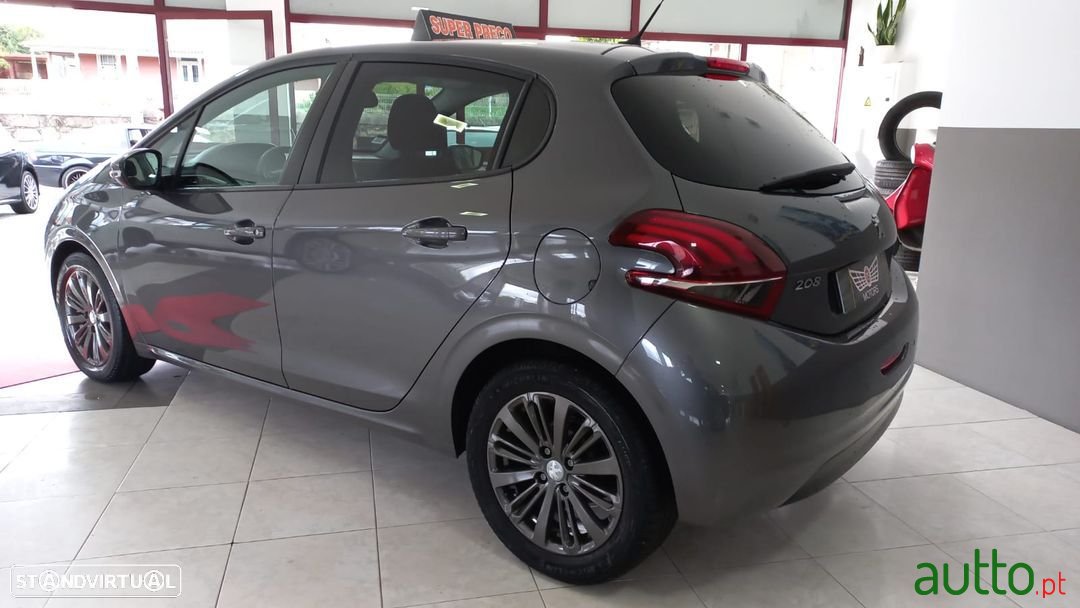 2017' Peugeot 208 photo #5