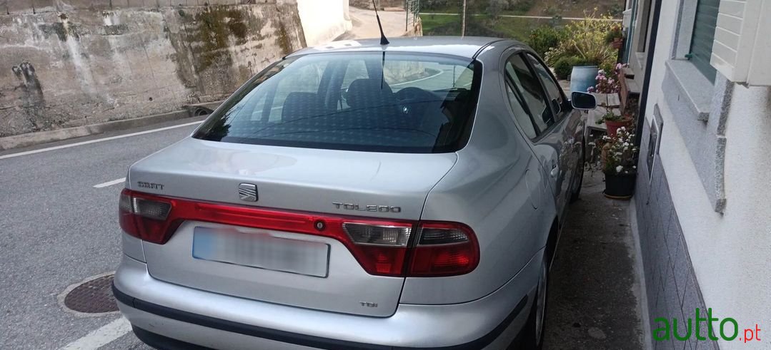 2001' SEAT Toledo photo #3