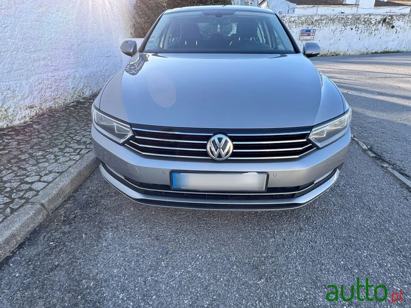 2016' Volkswagen Passat photo #1
