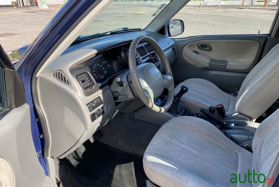 1998' Suzuki Grand Vitara photo #2