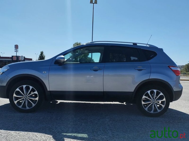 2011' Nissan Qashqai photo #1