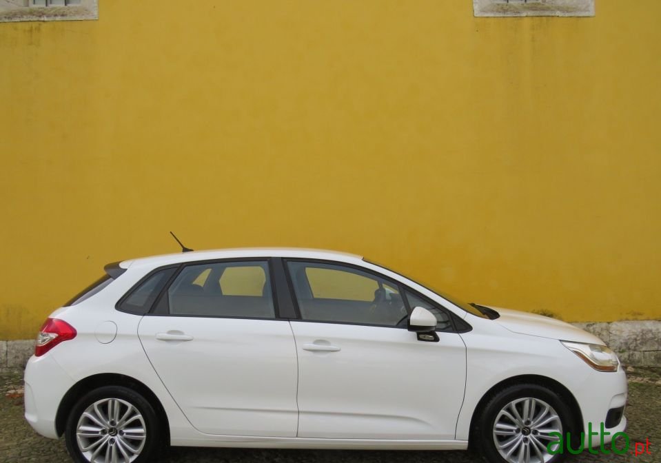 2017' Citroen C4 photo #5