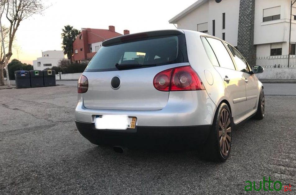 2004' Volkswagen Golf 1.9 Tdi photo #1