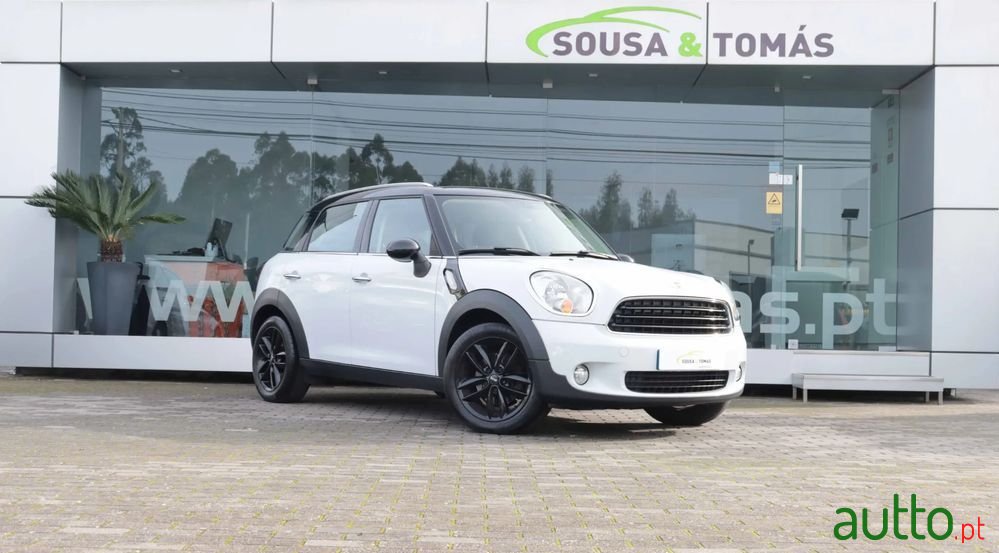 2012' MINI Countryman Cooper D photo #1